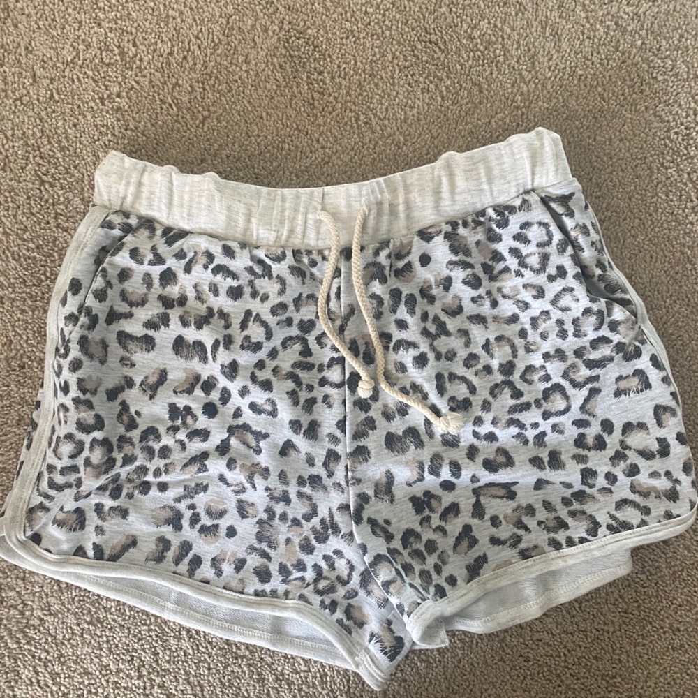 Leopard lounge set